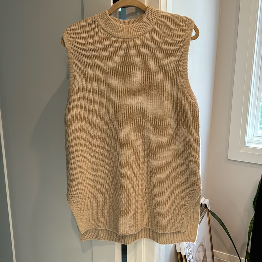 H&M sweater vest